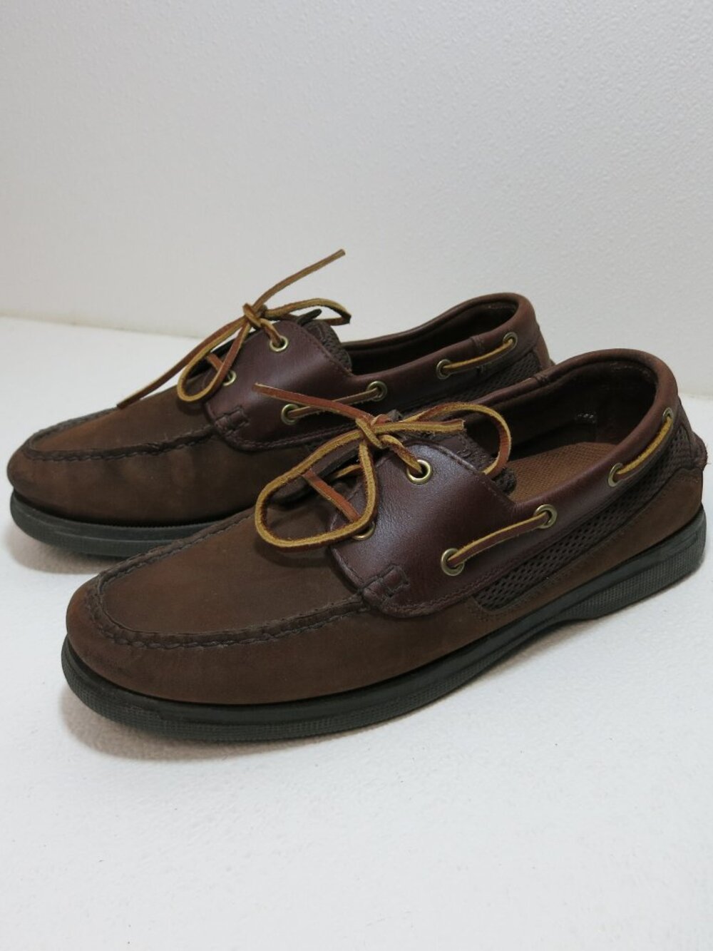 St. John's Bay Oil Tanned Nubuck Leather Casual Deck Boat Shoes Oxfords 9.5 M